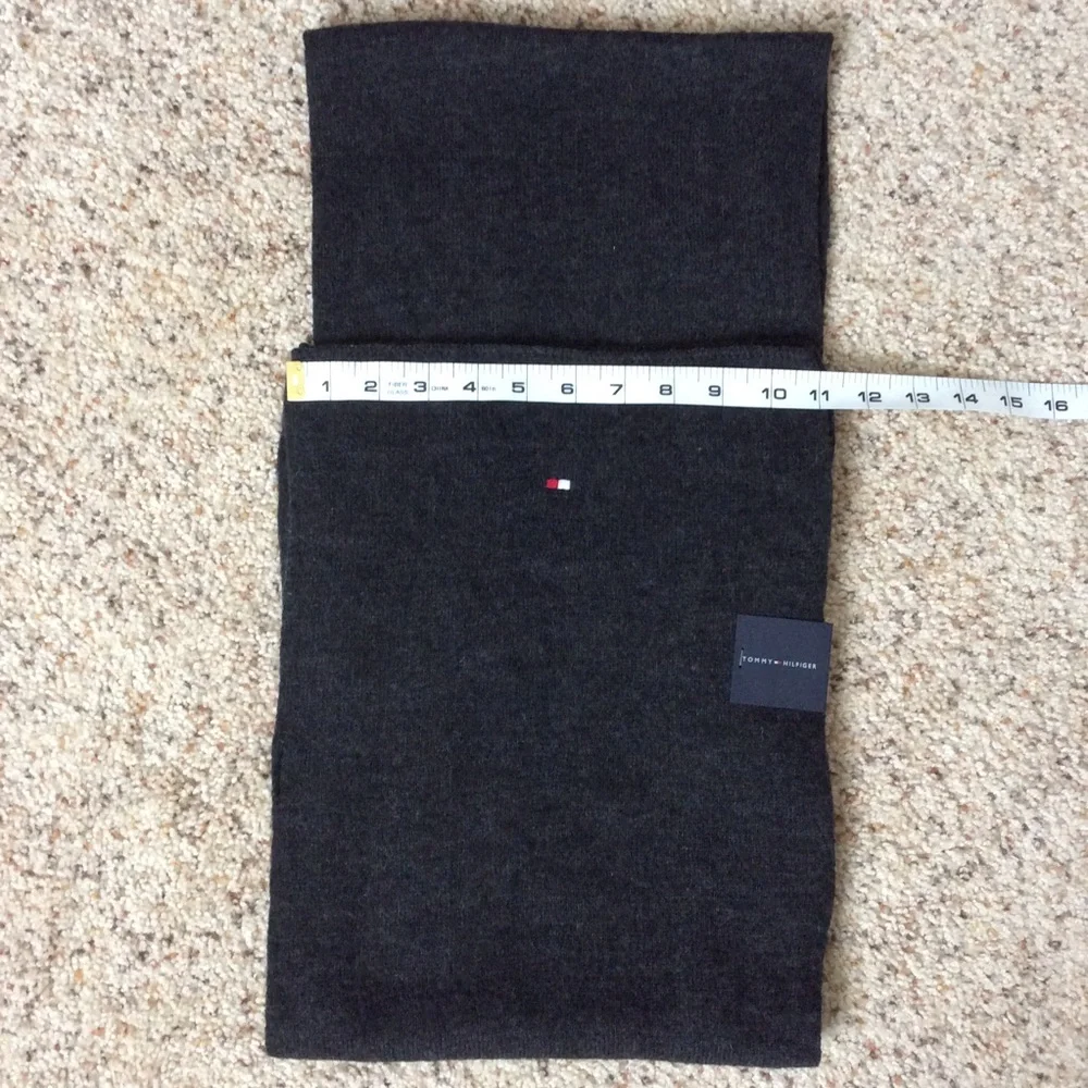 Tommy Hilfiger Men’s Scarf 11” x 76” NWT